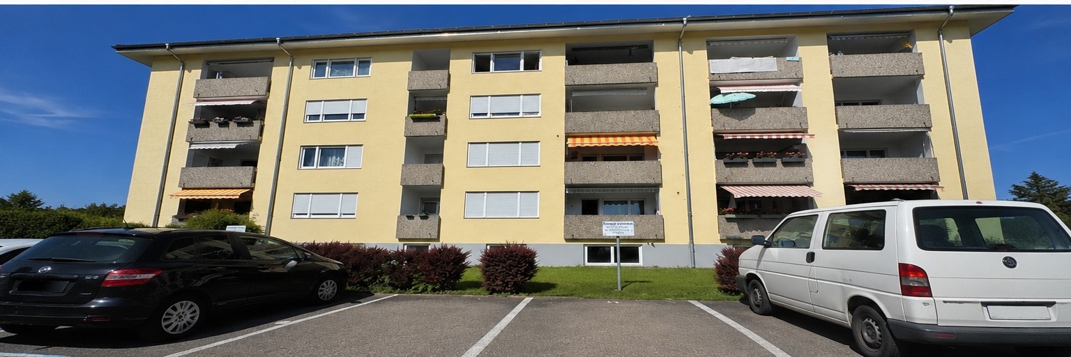 Wohnanlage Hachbergstraße aktuelle Frontansicht ohne Solarmodule